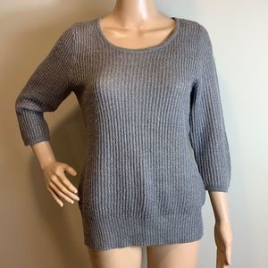 Fenn Wright Manson gray 3/4 sleeve keyhole neck sweater size M